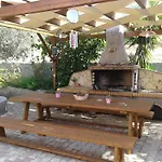 Elpida Apartment *